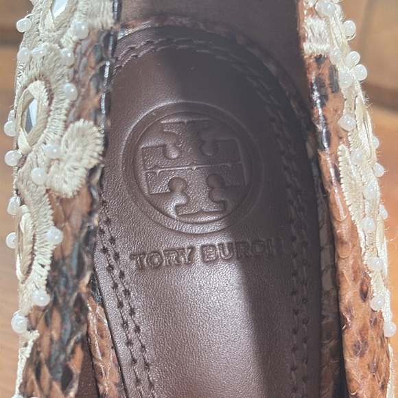 Tory Burch | *2 DIFFERENT SIZED SHOES* Francesca Roccia Rhinestone Heels 6.5 & 7 - Picture 9 of 17